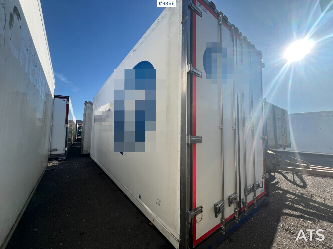 Refrigerated trailer cabinet VAK - Hűtős felépítmény: 3 kép. Refrigerated trailer cabinet VAK - Hűtős felépítmény: 3 kép.