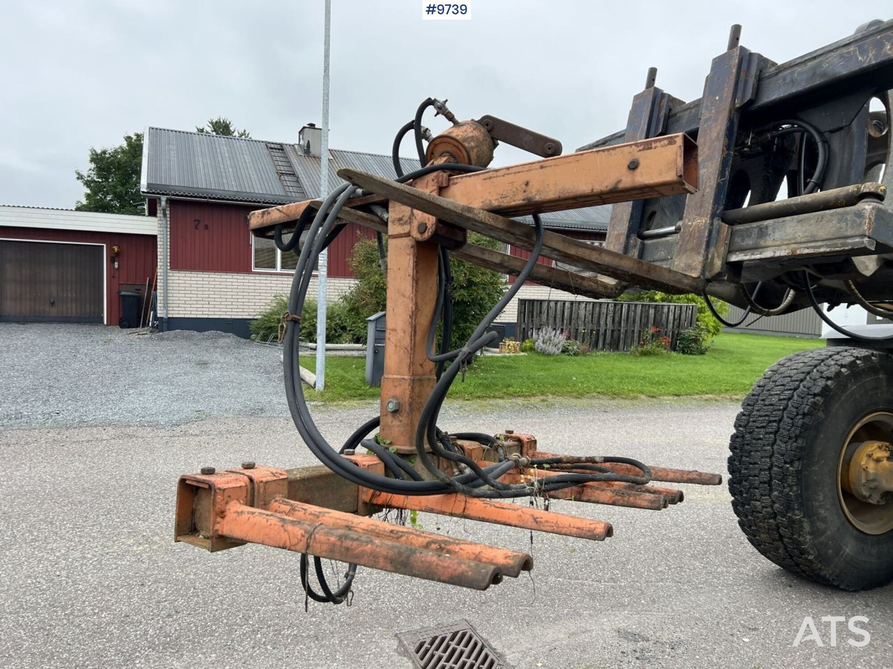 Rotating pallet forks - Raklapvilla: 2 kép. Rotating pallet forks - Raklapvilla: 2 kép.