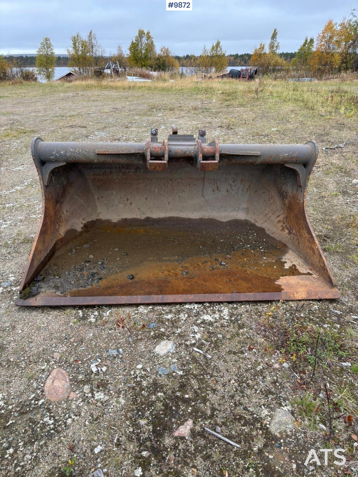 SMP Planer bucket 1250 L - Kotró kanál: 2 kép. SMP Planer bucket 1250 L - Kotró kanál: 2 kép.