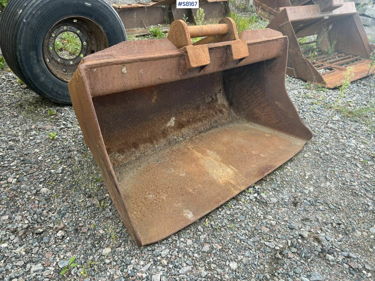 SMP Planning bucket S60 - Kotró kanál: 2 kép. SMP Planning bucket S60 - Kotró kanál: 2 kép.