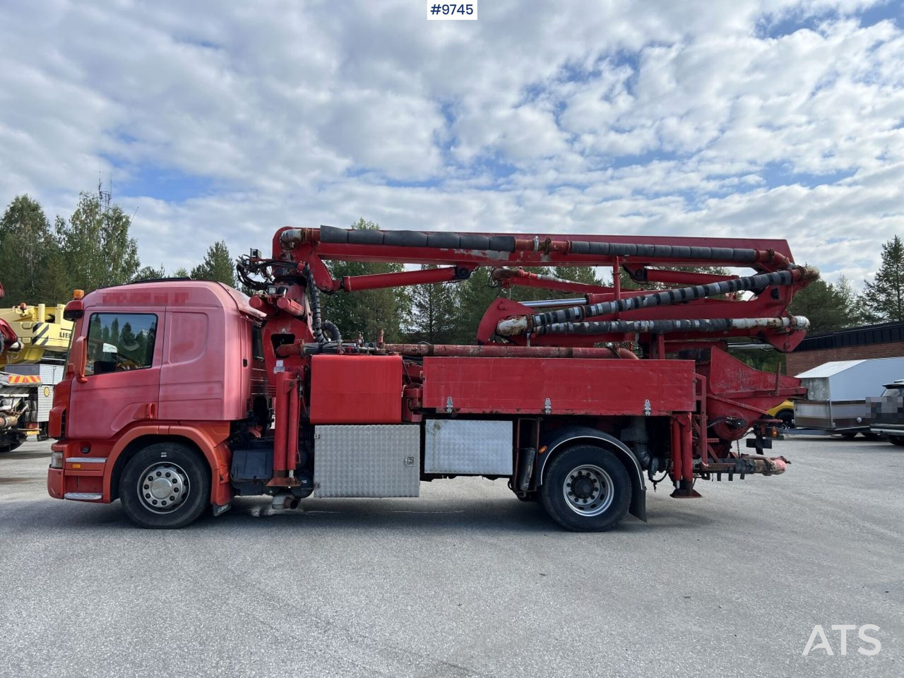 Scania P230 with Concrete pump - Betonpumpa: 3 kép. Scania P230 with Concrete pump - Betonpumpa: 3 kép.