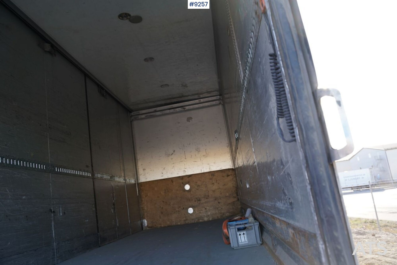 Dobozos felépítményű teherautó Scania R420 6x2 Box truck (SEE VIDEO): 11 kép.