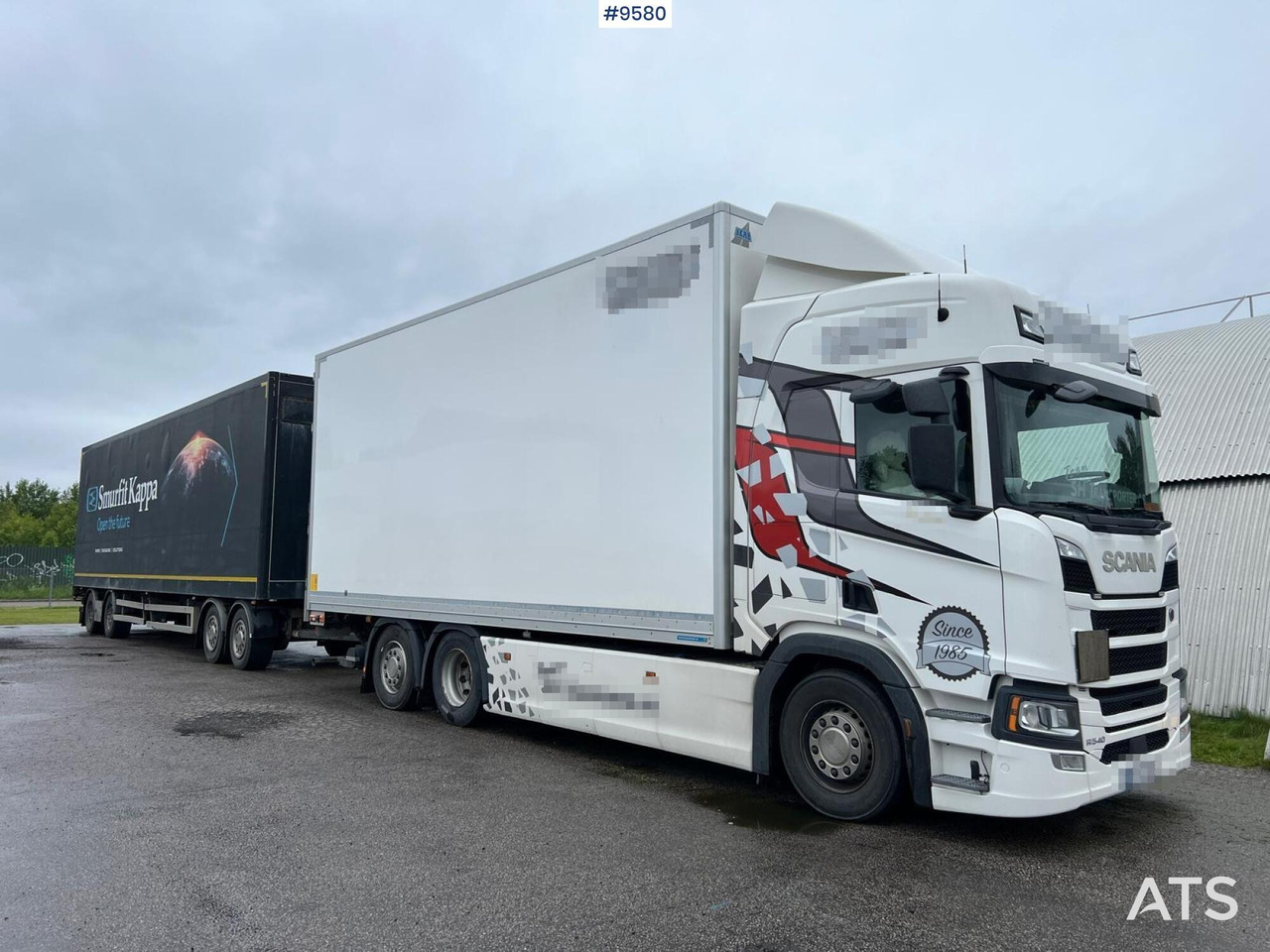 Scania R540 Box truck with trailer - Dobozos felépítményű teherautó: 2 kép. Scania R540 Box truck with trailer - Dobozos felépítményű teherautó: 2 kép.