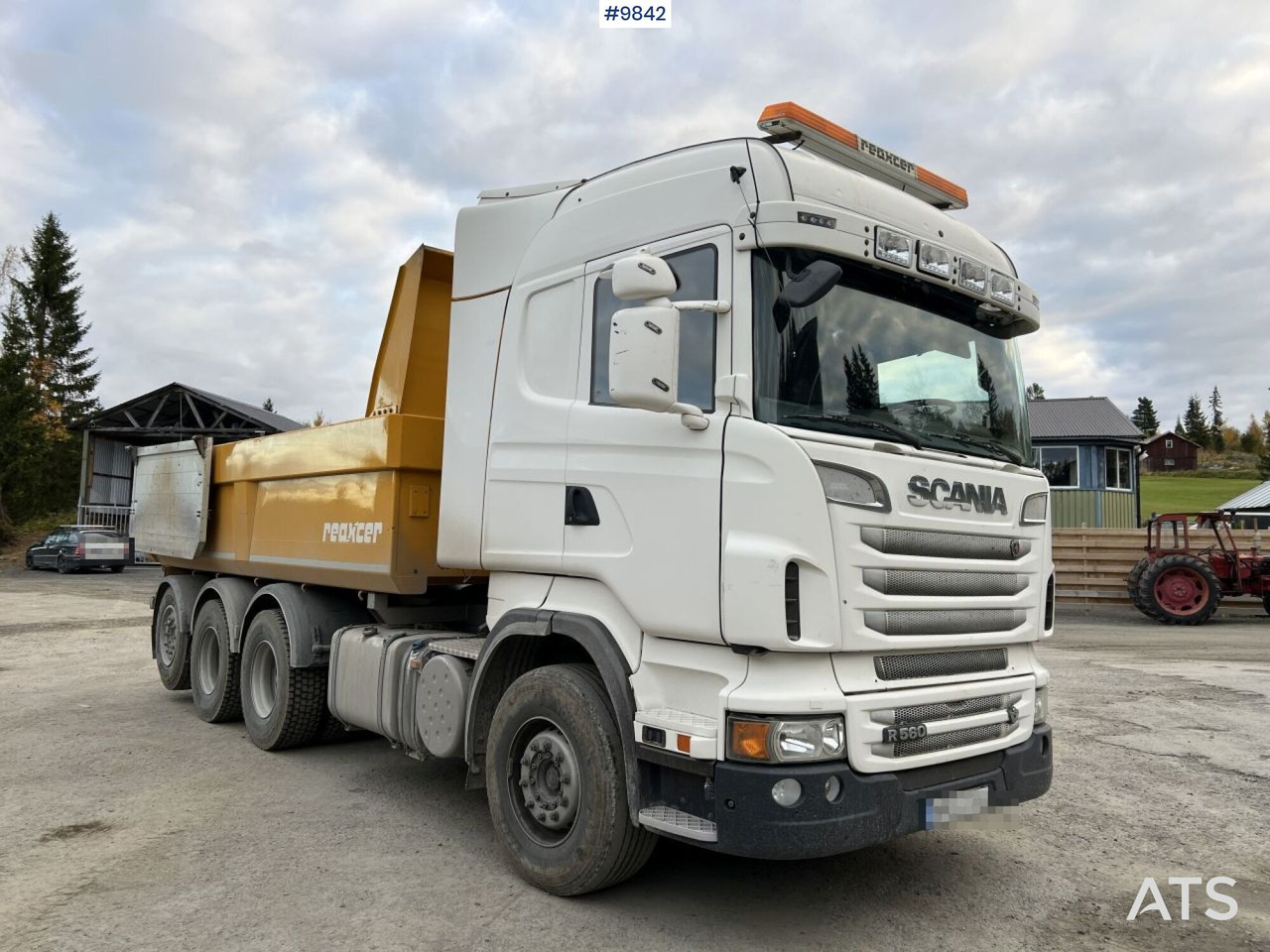 Scania R560 Tridem Tipper/Gravel Truck - Billenőplatós teherautó: 2 kép. Scania R560 Tridem Tipper/Gravel Truck - Billenőplatós teherautó: 2 kép.