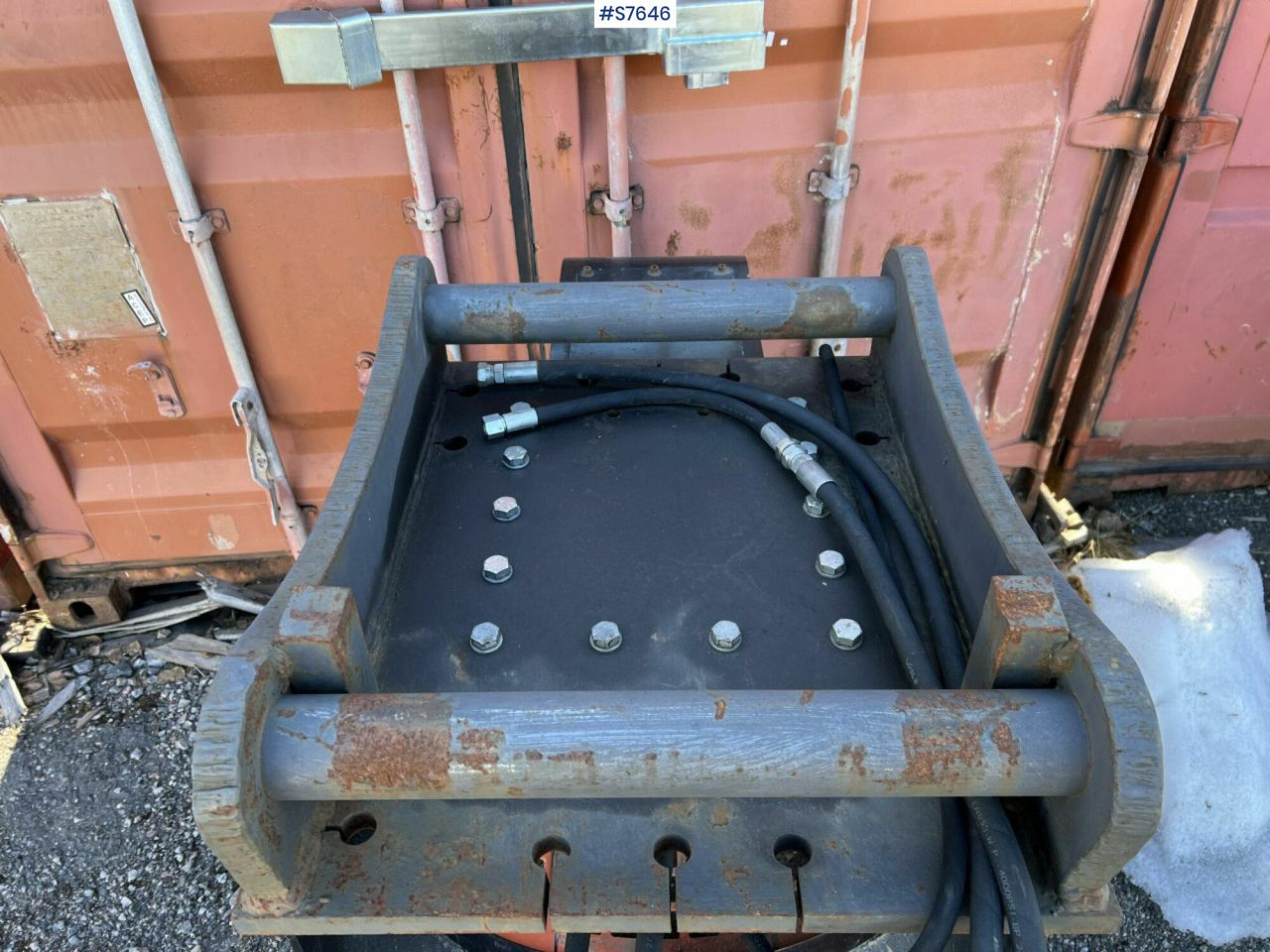 Screen bucket with S70 bracket - Kőválogató kanál: 5 kép. Screen bucket with S70 bracket - Kőválogató kanál: 5 kép.