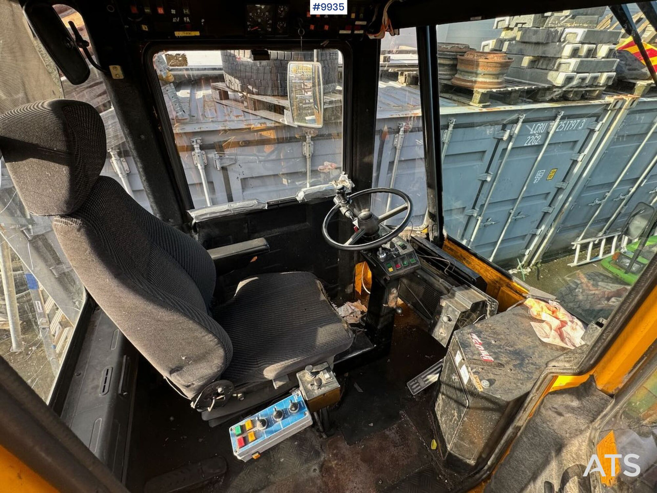 Sisu Terminaltraktor Rep object - Terminál targoncá: 4 kép. Sisu Terminaltraktor Rep object - Terminál targoncá: 4 kép.