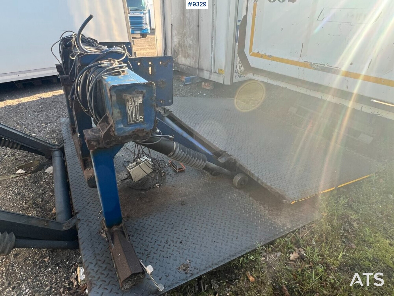Tail lift - Zepro- ZHD2000-175MA - Emelőhátfal: 5 kép. Tail lift - Zepro- ZHD2000-175MA - Emelőhátfal: 5 kép.