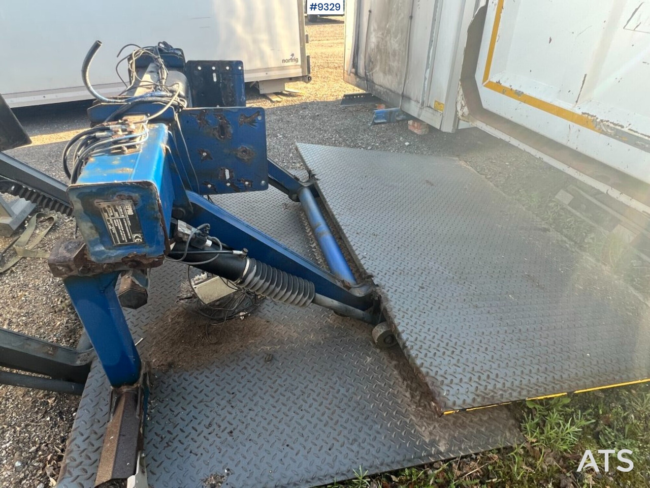 Tail lift - Zepro- ZHD2000-175MA - Emelőhátfal: 3 kép. Tail lift - Zepro- ZHD2000-175MA - Emelőhátfal: 3 kép.