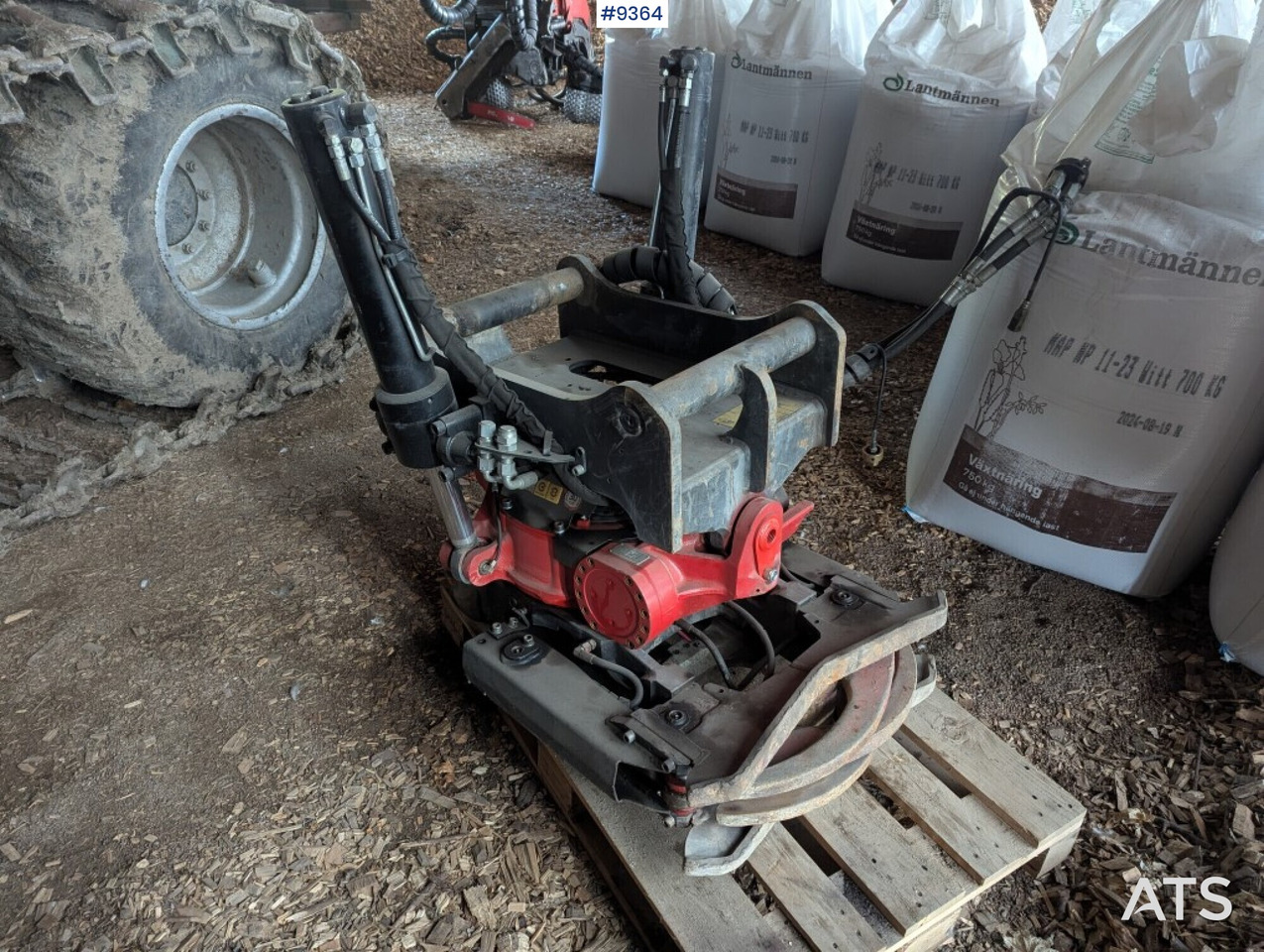 Tiltrotator Rotortilt R6 with gripper cassette - Építőipari berendezések: 1 kép. Tiltrotator Rotortilt R6 with gripper cassette - Építőipari berendezések: 1 kép.