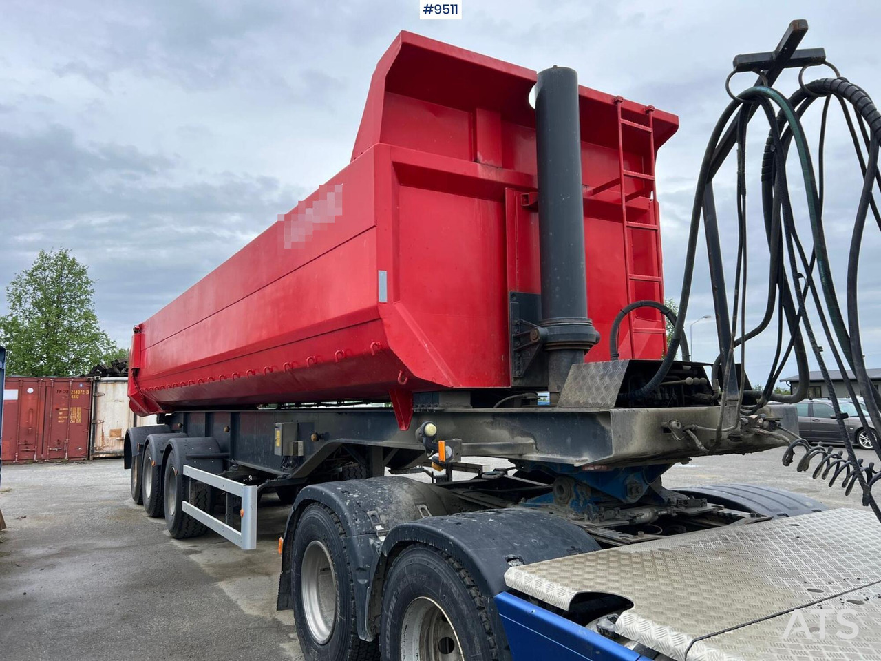 Tipper trailer Kilafors - Félpótkocsi billenőplatós: 2 kép. Tipper trailer Kilafors - Félpótkocsi billenőplatós: 2 kép.