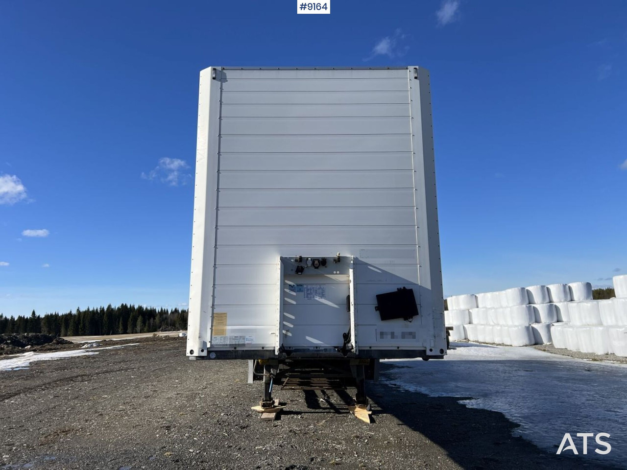 Trailer SCHMITZ CARGOBULL Megatrailer - Félpótkocsi dobozos: 4 kép. Trailer SCHMITZ CARGOBULL Megatrailer - Félpótkocsi dobozos: 4 kép.