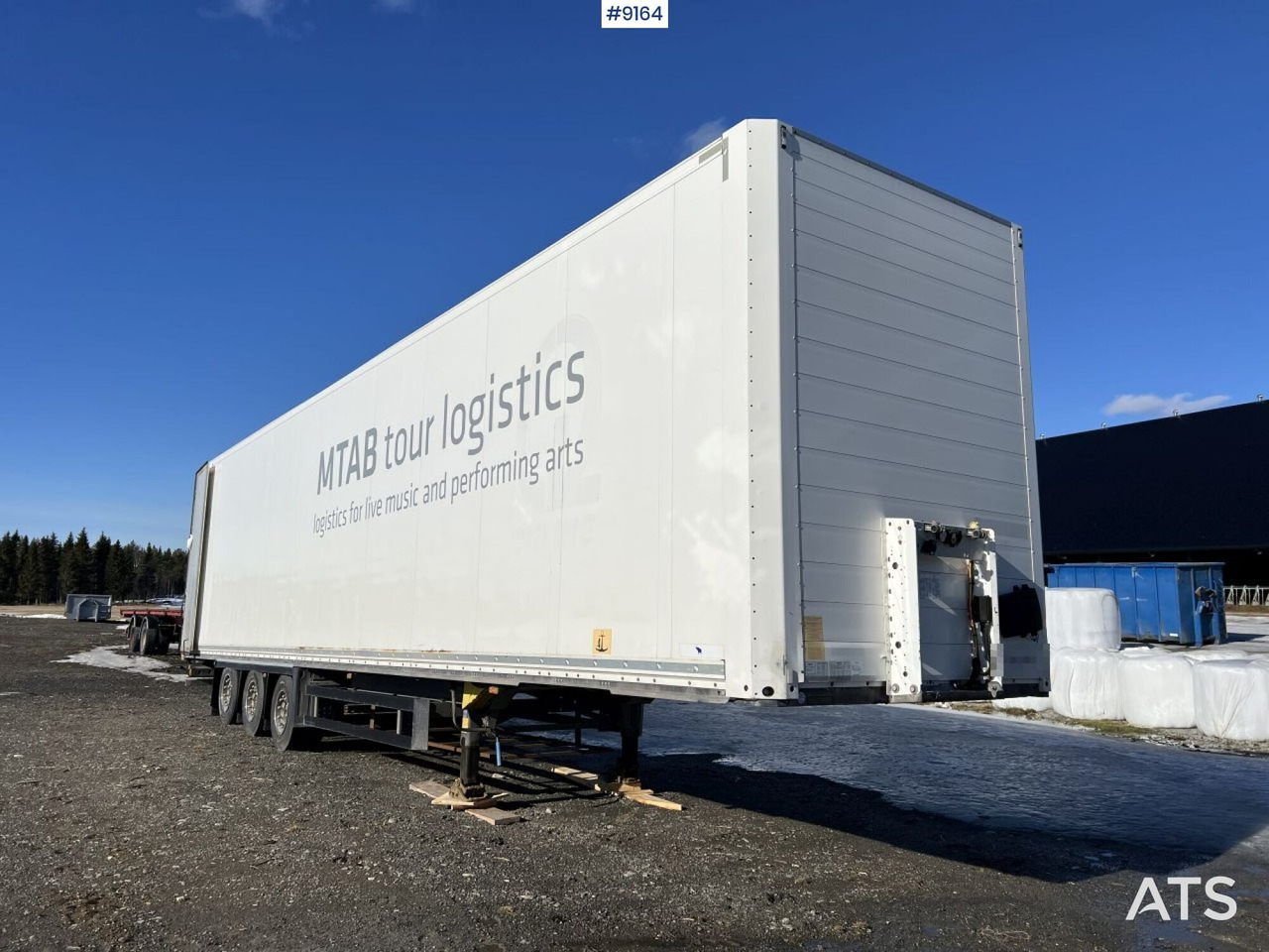 Trailer SCHMITZ CARGOBULL Megatrailer - Félpótkocsi dobozos: 1 kép. Trailer SCHMITZ CARGOBULL Megatrailer - Félpótkocsi dobozos: 1 kép.