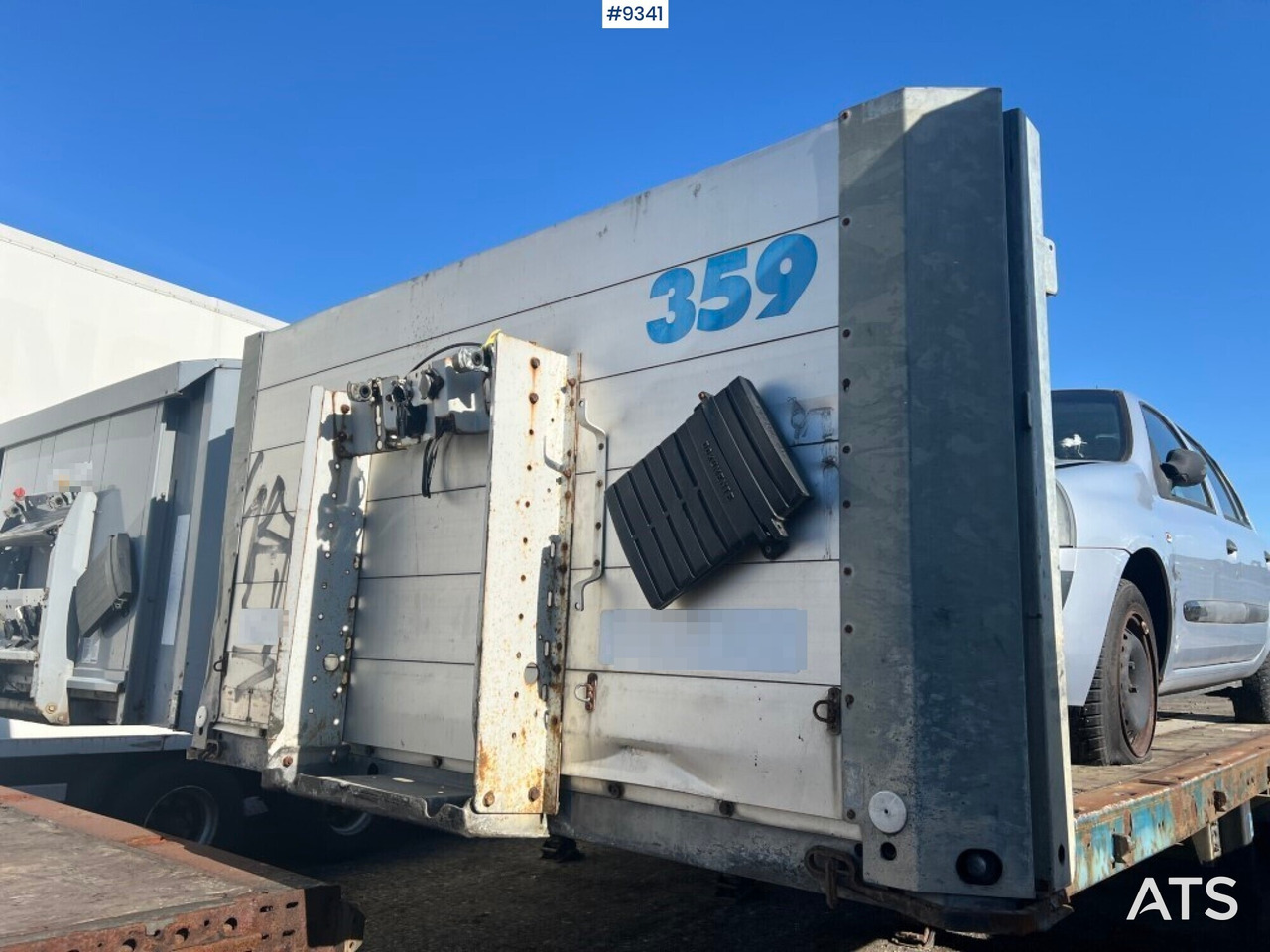 Trailer with open flatbed - SCHMITZ S01 SCS24/L13,62 - Platós félpótkocsi: 1 kép. Trailer with open flatbed - SCHMITZ S01 SCS24/L13,62 - Platós félpótkocsi: 1 kép.
