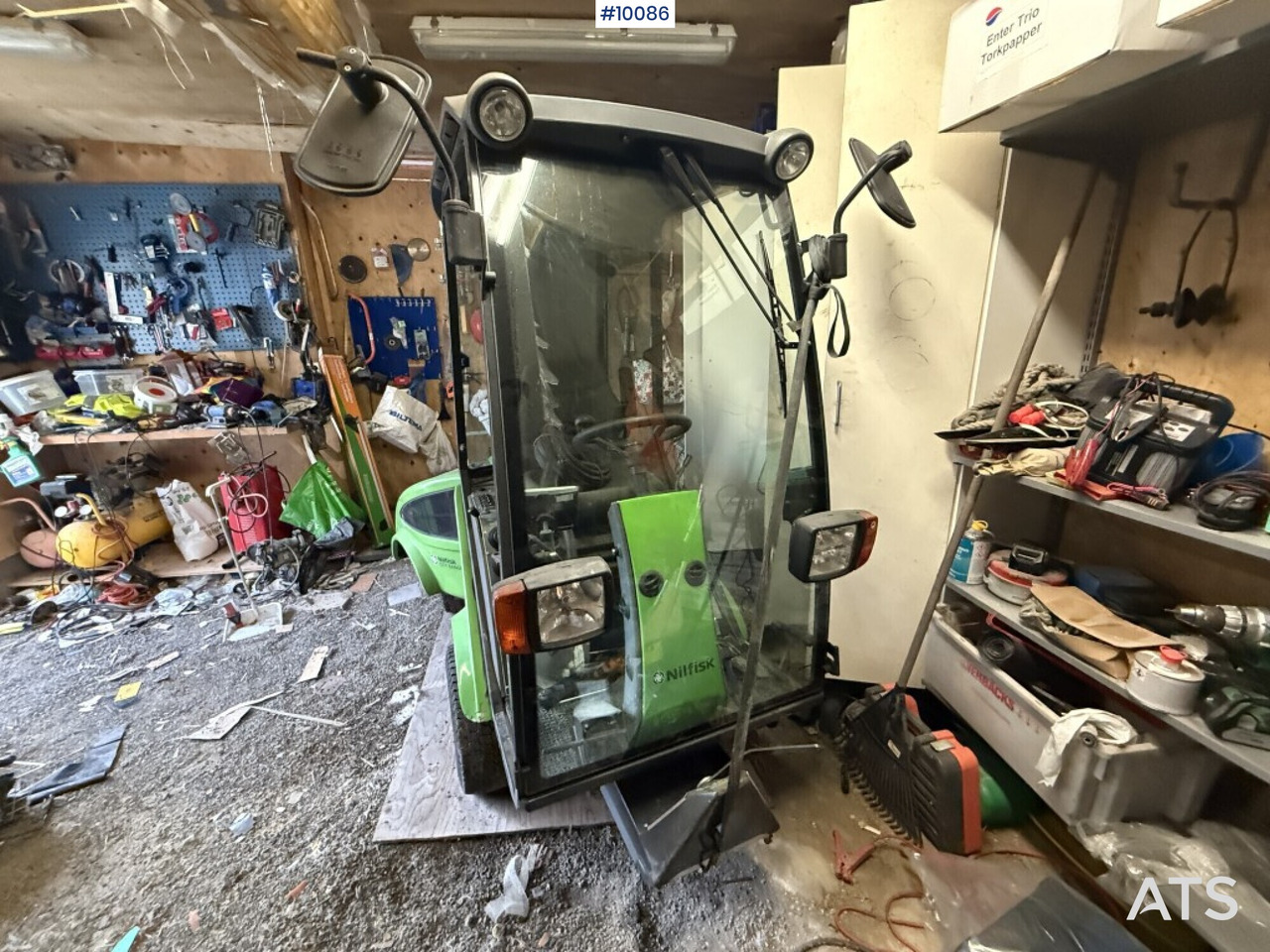 Utility machine Nilfisk EGHOLM City Ranger 2250 rep. object - Utcaseprő gép: 3 kép. Utility machine Nilfisk EGHOLM City Ranger 2250 rep. object - Utcaseprő gép: 3 kép.