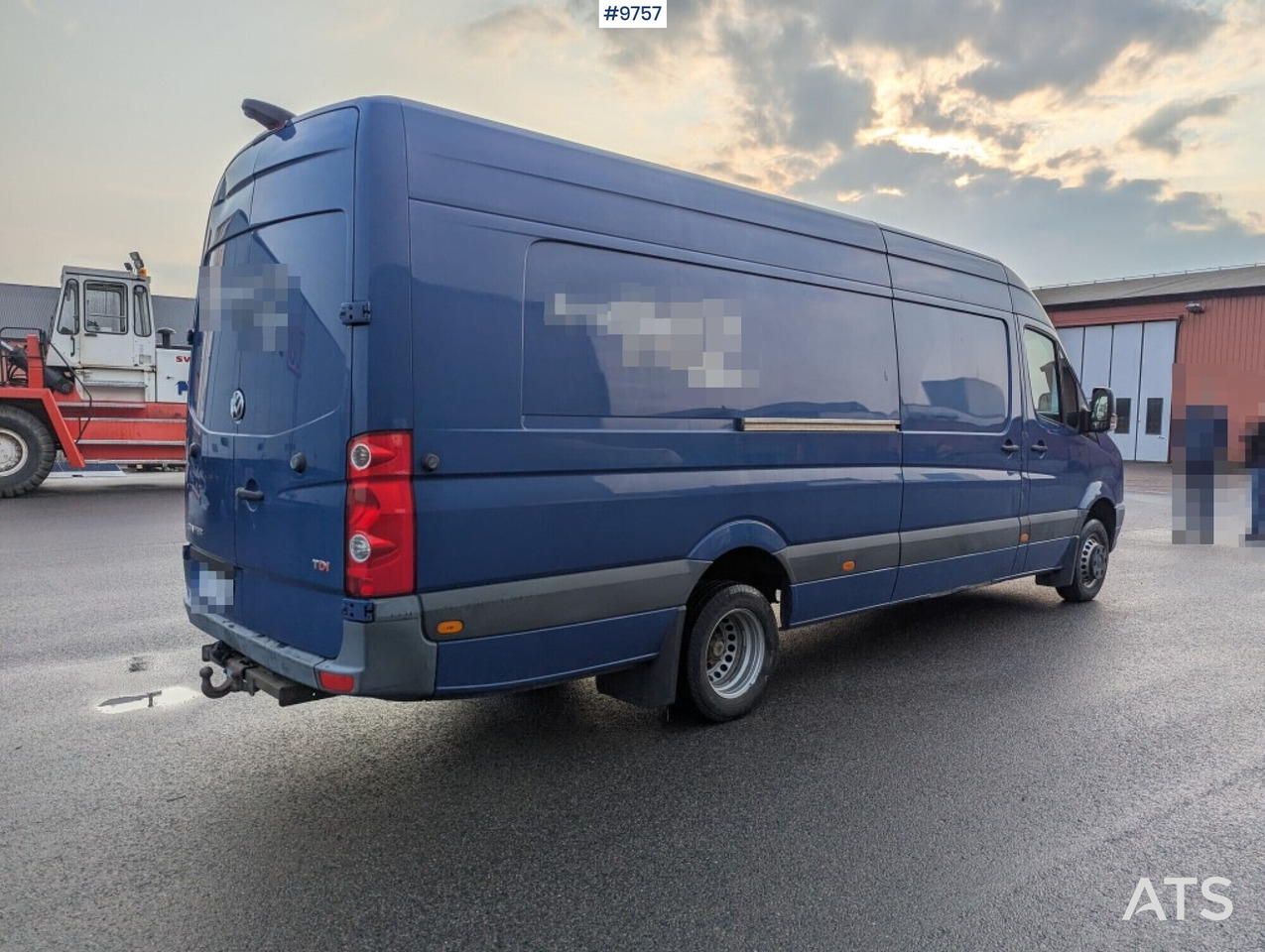 Volkswagen Crafter 50 van, C-registered - Furgon: 3 kép. Volkswagen Crafter 50 van, C-registered - Furgon: 3 kép.
