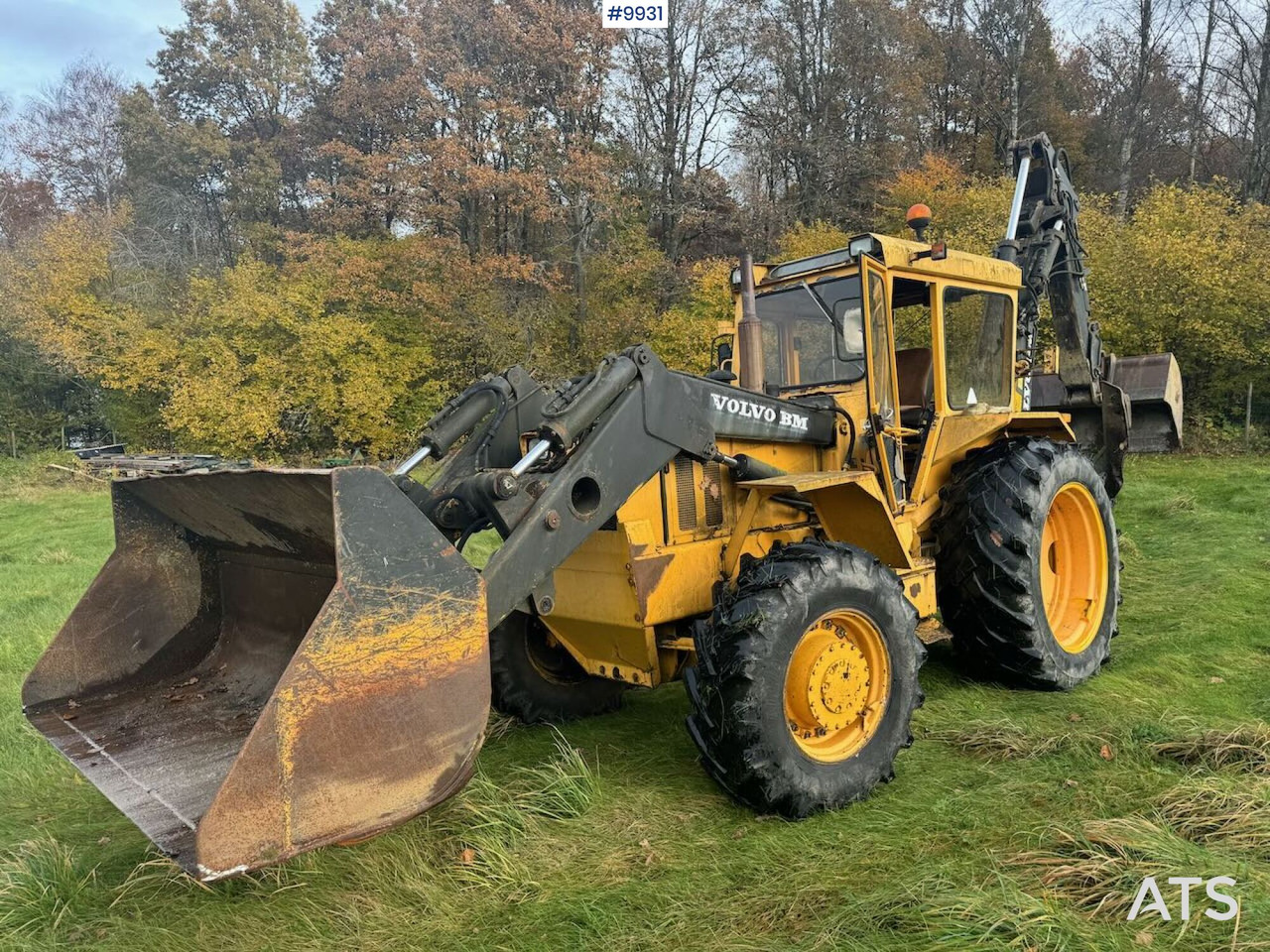 Volvo BM 646 Backhoe loader with 2 sets of tires. - Kotrórakodó: 1 kép. Volvo BM 646 Backhoe loader with 2 sets of tires. - Kotrórakodó: 1 kép.