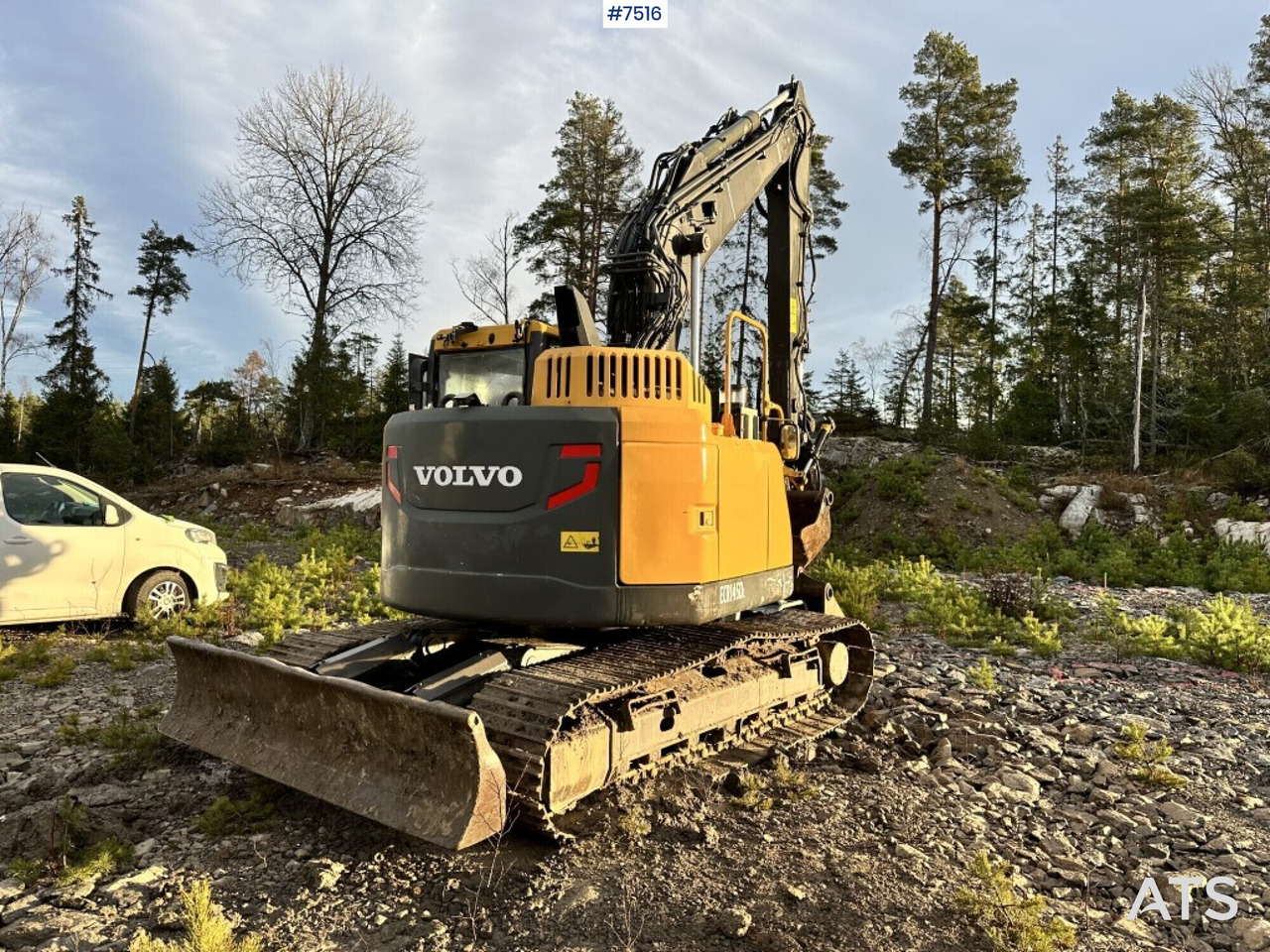 Volvo ECR145DL Crawler excavator with rotor and buckets - Lánctalpas kotró: 4 kép. Volvo ECR145DL Crawler excavator with rotor and buckets - Lánctalpas kotró: 4 kép.