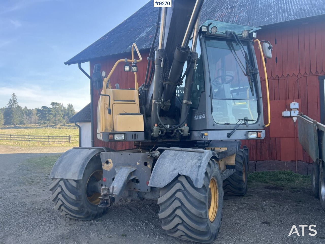 Volvo EW 160 C wheeled excavator (VIDEO) - Gumikerekes kotró: 3 kép. Volvo EW 160 C wheeled excavator (VIDEO) - Gumikerekes kotró: 3 kép.