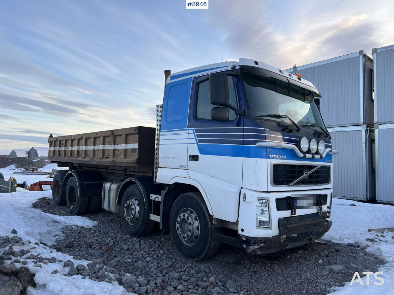 Volvo FH 12 8*2 Hooklift - REPAIR OBJECT - Horgos rakodó teherautó: 1 kép. Volvo FH 12 8*2 Hooklift - REPAIR OBJECT - Horgos rakodó teherautó: 1 kép.