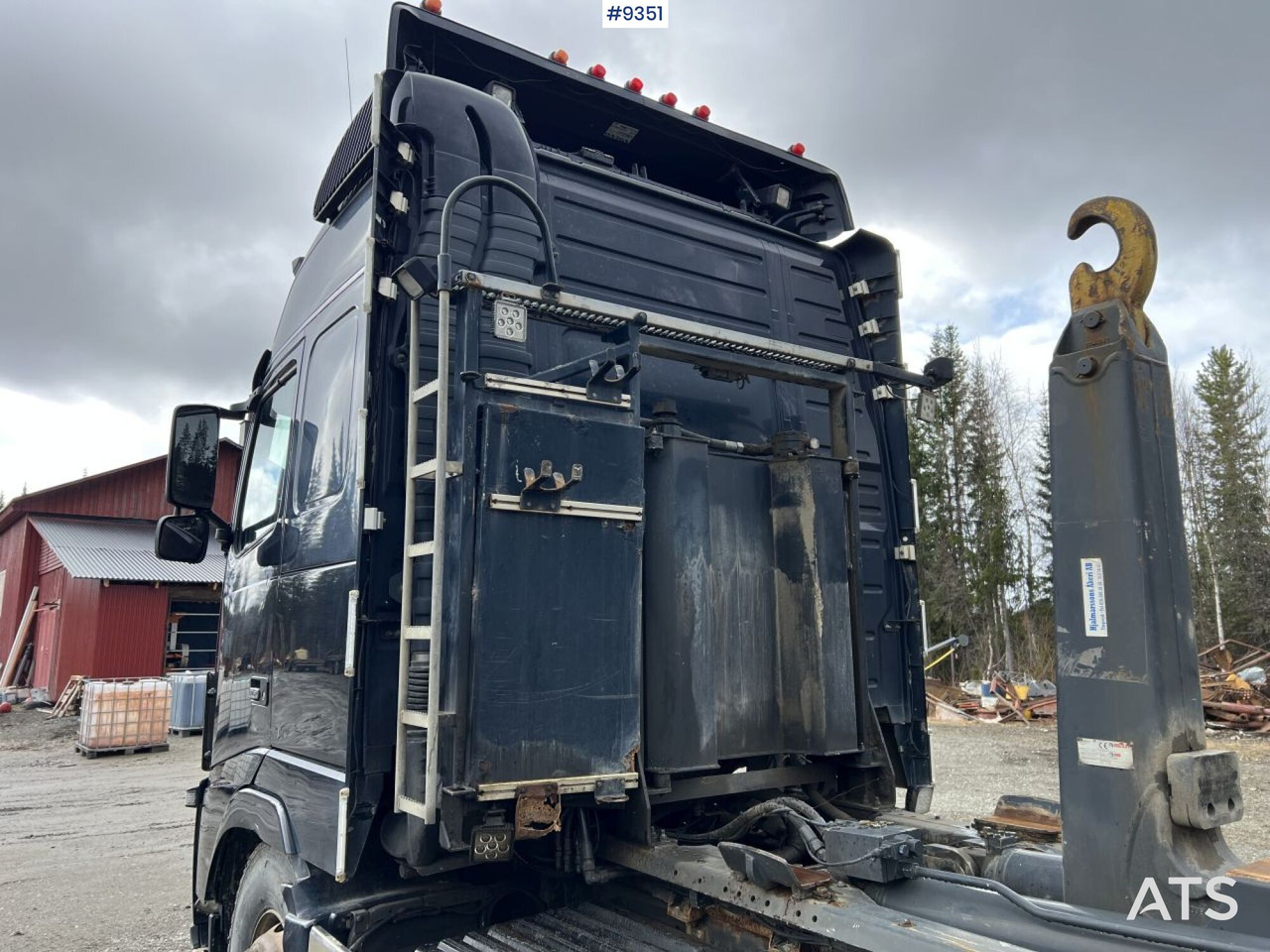 Volvo FH16 6X4 Hooklift - Horgos rakodó teherautó: 4 kép. Volvo FH16 6X4 Hooklift - Horgos rakodó teherautó: 4 kép.