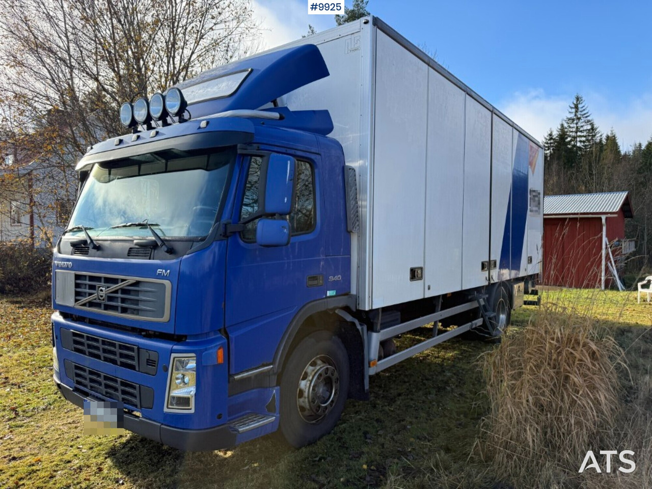 Volvo FM9 4X2 Recreational Vehicle (RV) - Dobozos felépítményű teherautó, Lakóautó: 4 kép. Volvo FM9 4X2 Recreational Vehicle (RV) - Dobozos felépítményű teherautó, Lakóautó: 4 kép.