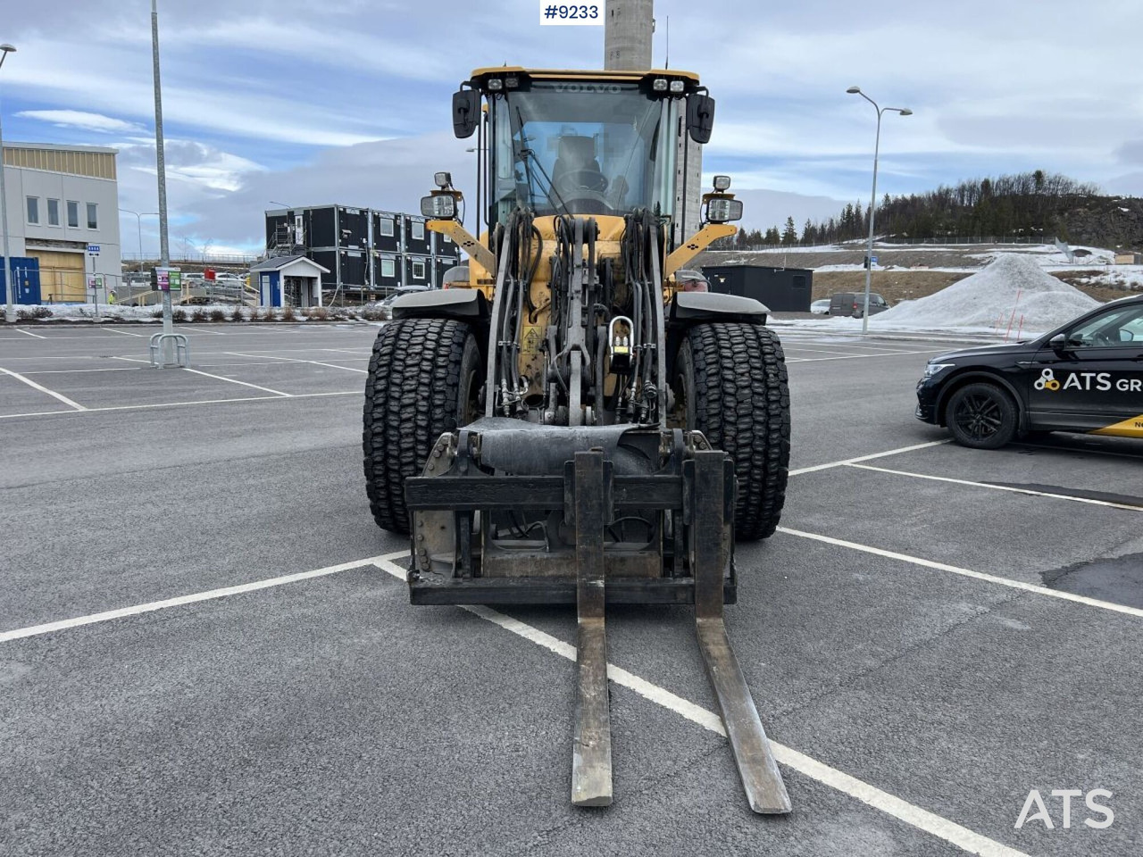 Volvo L60H Wheel loader - Gumikerekes homlokrakodó: 3 kép. Volvo L60H Wheel loader - Gumikerekes homlokrakodó: 3 kép.