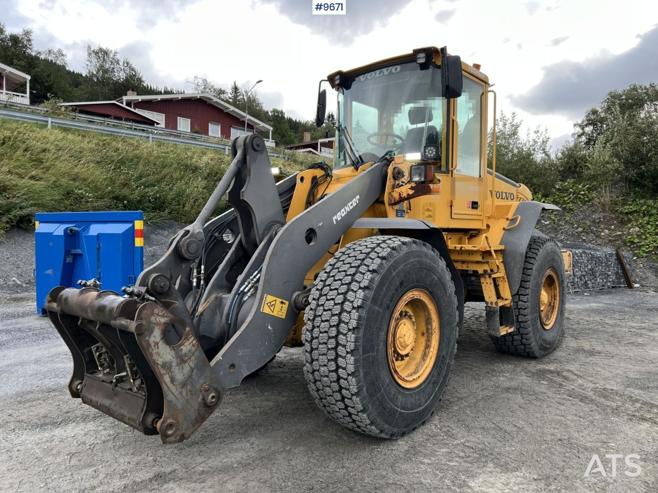 Volvo L70 E Wheel loader - Gumikerekes homlokrakodó: 1 kép. Volvo L70 E Wheel loader - Gumikerekes homlokrakodó: 1 kép.