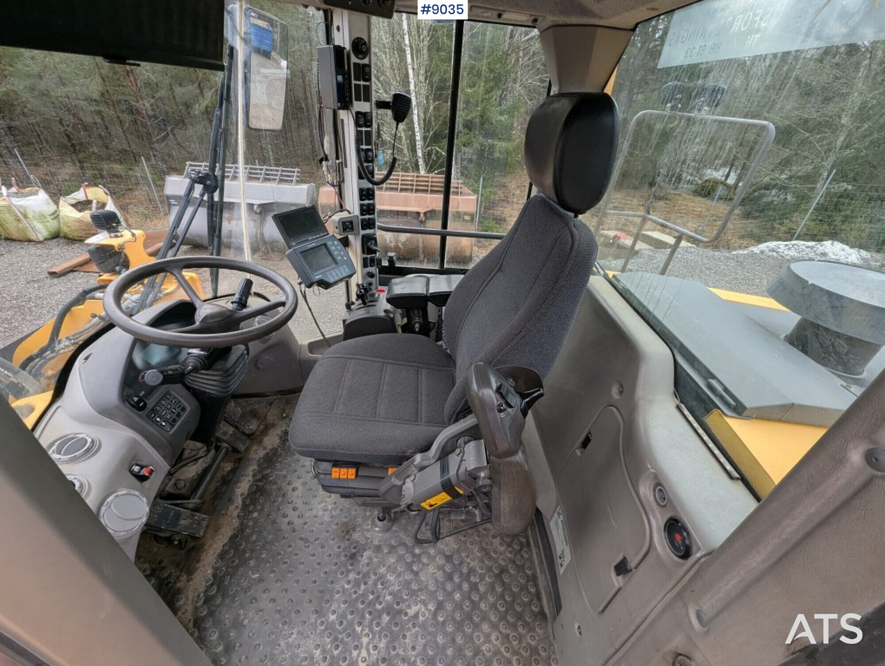 Wheel Loader Volvo L180F (SEE VIDEO) - Gumikerekes homlokrakodó: 5 kép. Wheel Loader Volvo L180F (SEE VIDEO) - Gumikerekes homlokrakodó: 5 kép.