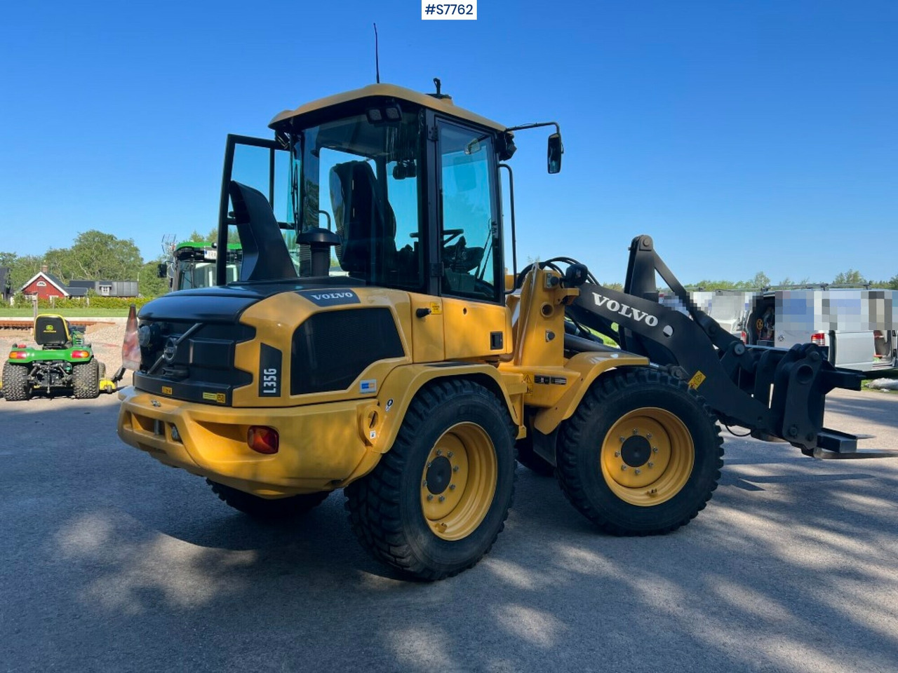 Wheel loader Volvo L35 GT - Gumikerekes homlokrakodó: 4 kép. Wheel loader Volvo L35 GT - Gumikerekes homlokrakodó: 4 kép.