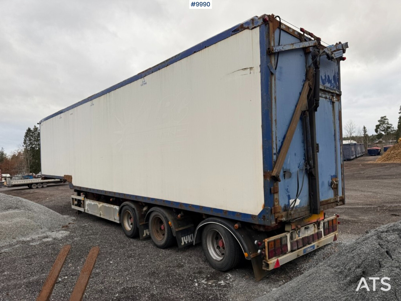 Wood chip trailer Kilafors TNRBM3CFTS-45-1 - Félpótkocsi billenőplatós: 5 kép. Wood chip trailer Kilafors TNRBM3CFTS-45-1 - Félpótkocsi billenőplatós: 5 kép.