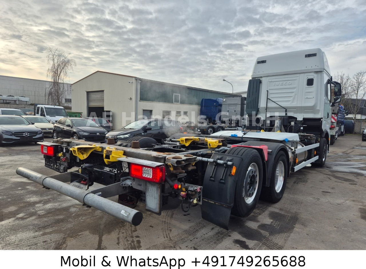Iveco S-Way 460 AS BDF LNG *Retarder/Lenk+Lift/Multi - Cserefelépítményes teherautó: 3 kép. Iveco S-Way 460 AS BDF LNG *Retarder/Lenk+Lift/Multi - Cserefelépítményes teherautó: 3 kép.