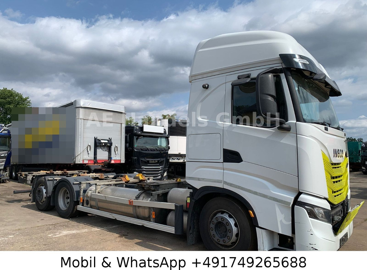 Iveco S-Way 460 LNG BDF 6x2 *Retarder/Lenk+Lift/AHK - Alvaz teherautó: 2 kép. Iveco S-Way 460 LNG BDF 6x2 *Retarder/Lenk+Lift/AHK - Alvaz teherautó: 2 kép.