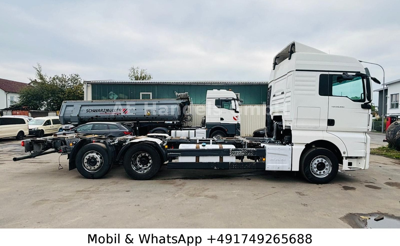 MAN TGX 26.440 BDF XLX LL 6x2 *Retarder/ACC/Lift/AHK - Cserefelépítményes teherautó: 2 kép. MAN TGX 26.440 BDF XLX LL 6x2 *Retarder/ACC/Lift/AHK - Cserefelépítményes teherautó: 2 kép.