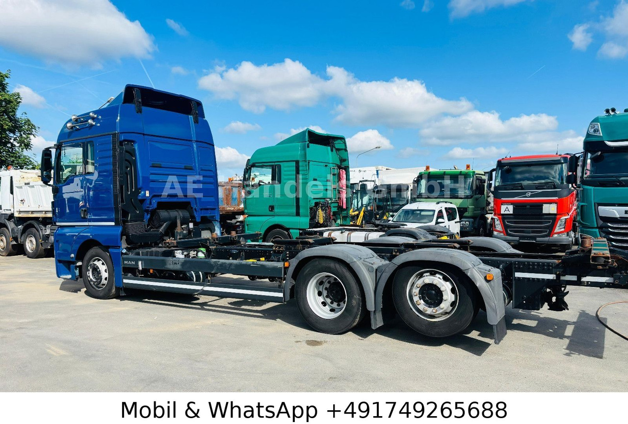 MAN TGX 26.510 XLX LL 6x2*Retarder/Lenk+Lift/ACC/LDW - Cserefelépítményes teherautó: 2 kép. MAN TGX 26.510 XLX LL 6x2*Retarder/Lenk+Lift/ACC/LDW - Cserefelépítményes teherautó: 2 kép.