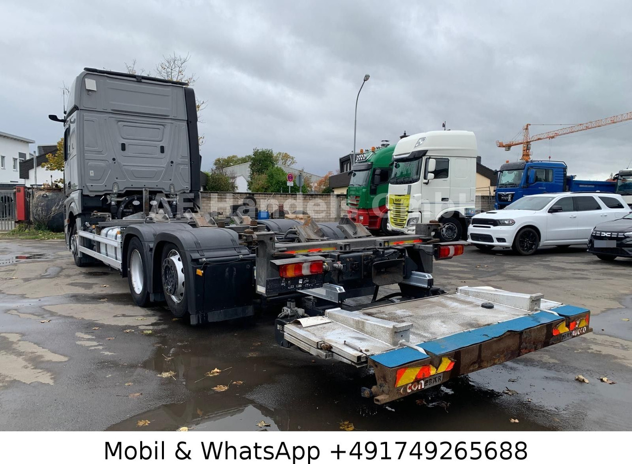Mercedes-Benz Actros V 2545 GigaSpace BDF LL*Retarder/LBW/L+L - Cserefelépítményes teherautó: 3 kép. Mercedes-Benz Actros V 2545 GigaSpace BDF LL*Retarder/LBW/L+L - Cserefelépítményes teherautó: 3 kép.