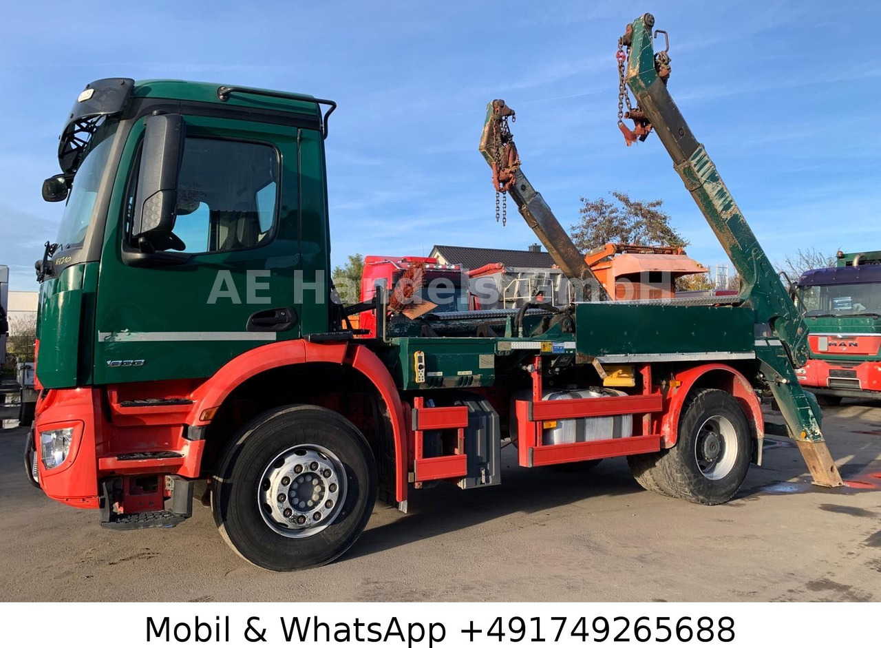 Mercedes-Benz Arocs 4 1833 ClassicSpace Meiller AK 12.T *Funk - Billenőplatós teherautó: 2 kép. Mercedes-Benz Arocs 4 1833 ClassicSpace Meiller AK 12.T *Funk - Billenőplatós teherautó: 2 kép.