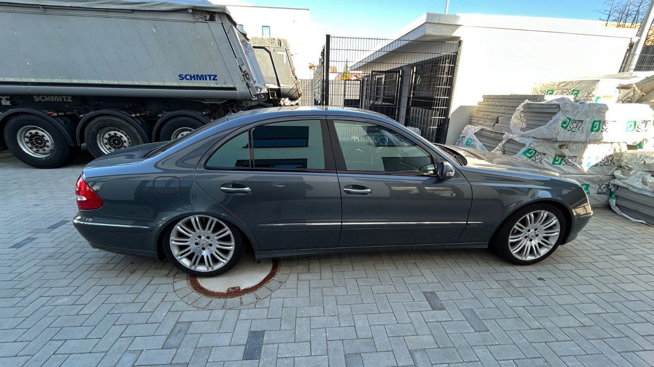 Mercedes-Benz E 350 ELEGANCE *Sport/Harman/Desingo/Massage/PDC - Szedán: 2 kép. Mercedes-Benz E 350 ELEGANCE *Sport/Harman/Desingo/Massage/PDC - Szedán: 2 kép.