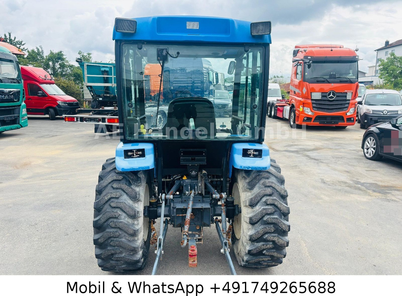 New Holland TC22D Compact Tractor *1500Std./StraßenZulassung - Traktor: 4 kép. New Holland TC22D Compact Tractor *1500Std./StraßenZulassung - Traktor: 4 kép.