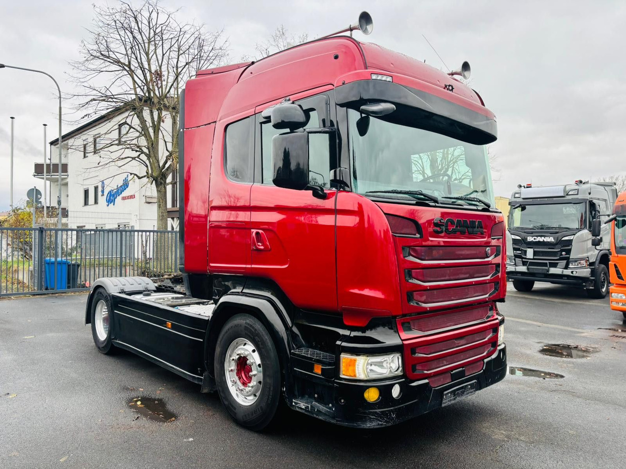 Scania R450 HighLine LL 4x2 *Retarder/Hydr./Standklima - Nyergesvontató: 1 kép. Scania R450 HighLine LL 4x2 *Retarder/Hydr./Standklima - Nyergesvontató: 1 kép.