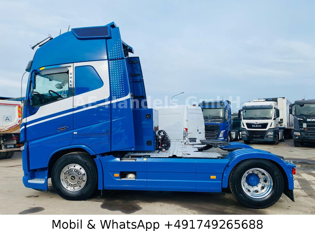 Volvo FH 500 Globe XL LL *Retarder/ADR/Standklima/LED - Nyergesvontató: 2 kép. Volvo FH 500 Globe XL LL *Retarder/ADR/Standklima/LED - Nyergesvontató: 2 kép.