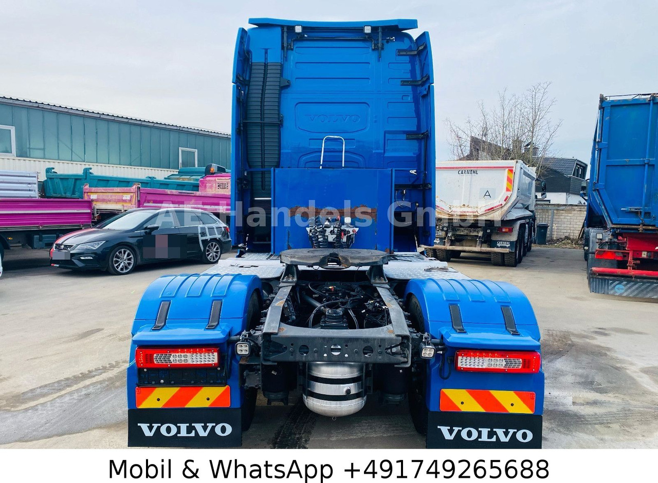 Volvo FH 500 Globe XL LL *Retarder/ADR/Standklima/LED - Nyergesvontató: 4 kép. Volvo FH 500 Globe XL LL *Retarder/ADR/Standklima/LED - Nyergesvontató: 4 kép.
