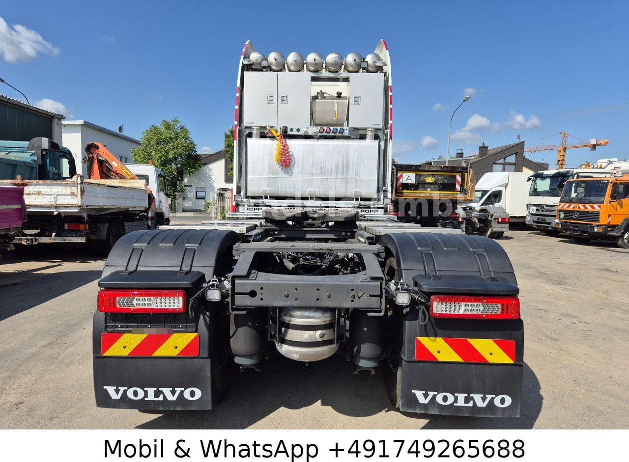 Volvo FH 750 Globe XL LL 8x4 *Retarder/Turbo-Compound - Nyergesvontató: 5 kép. Volvo FH 750 Globe XL LL 8x4 *Retarder/Turbo-Compound - Nyergesvontató: 5 kép.