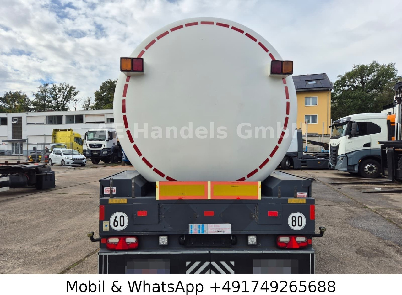 ROHR TAL-A-MKZA *43m³/1xKammer/Mineralöle-Kl.-3/Alcoa - Tartályos félpótkocsi: 3 kép. ROHR TAL-A-MKZA *43m³/1xKammer/Mineralöle-Kl.-3/Alcoa - Tartályos félpótkocsi: 3 kép.