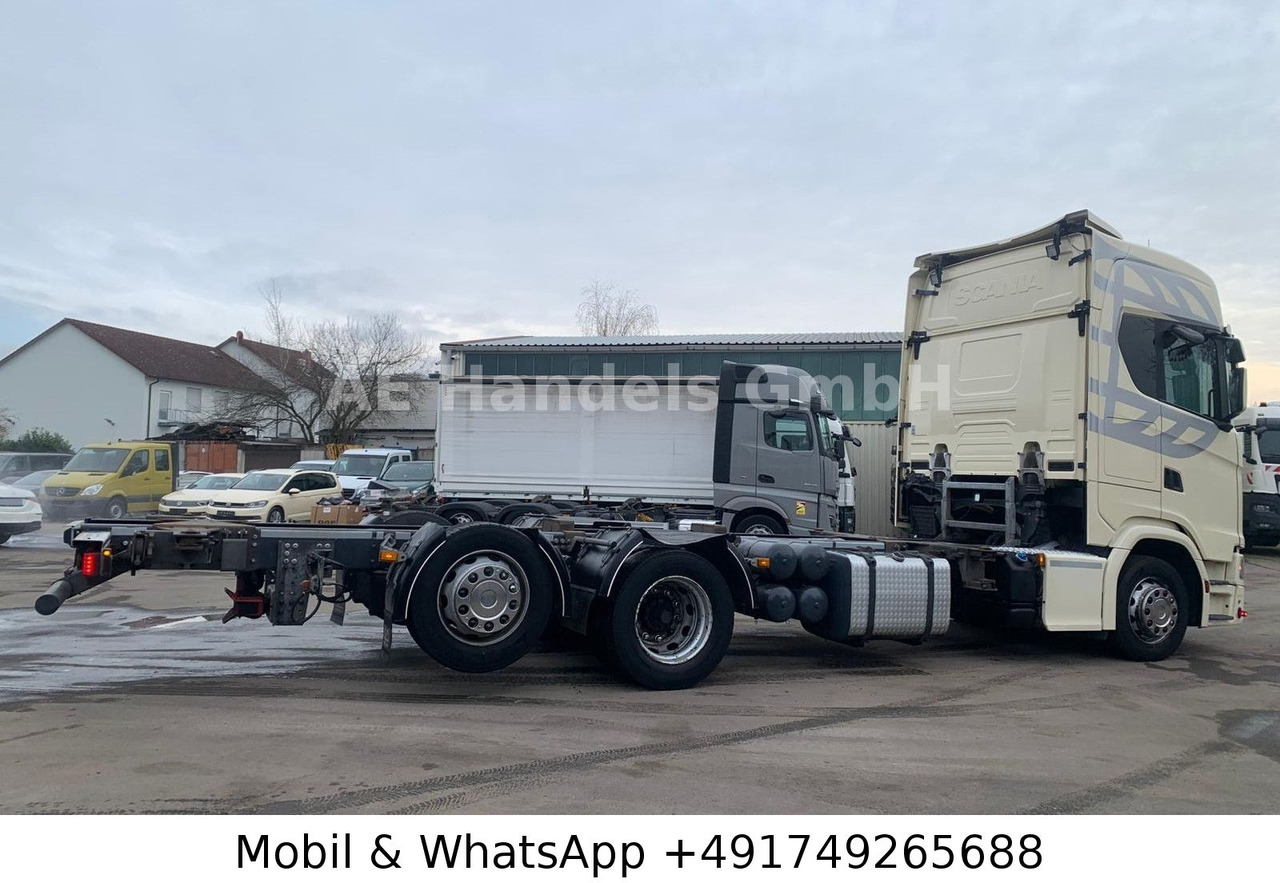 Scania S450 HighLine LL 6x2 BDF*Retarder/AHK/2xTank/ACC - Cserefelépítményes teherautó: 3 kép. Scania S450 HighLine LL 6x2 BDF*Retarder/AHK/2xTank/ACC - Cserefelépítményes teherautó: 3 kép.