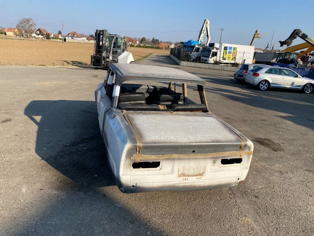 Alfa GUILIA 1300 SUPER NUOVA/Origine France/Oldtimer - Autó: 3 kép. Alfa GUILIA 1300 SUPER NUOVA/Origine France/Oldtimer - Autó: 3 kép.