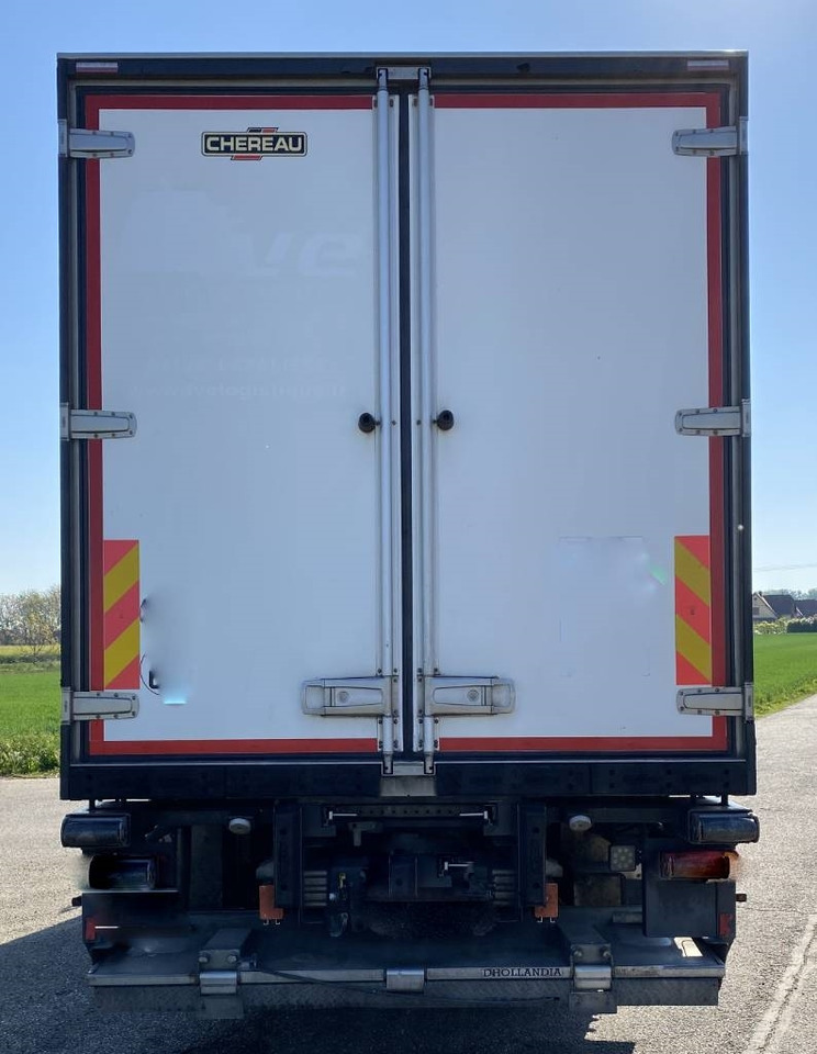 Chereau INOGAM / LEVIAND 120 -THERMOKING T-1000R - Doboz felépitmény: 4 kép. Chereau INOGAM / LEVIAND 120 -THERMOKING T-1000R - Doboz felépitmény: 4 kép.
