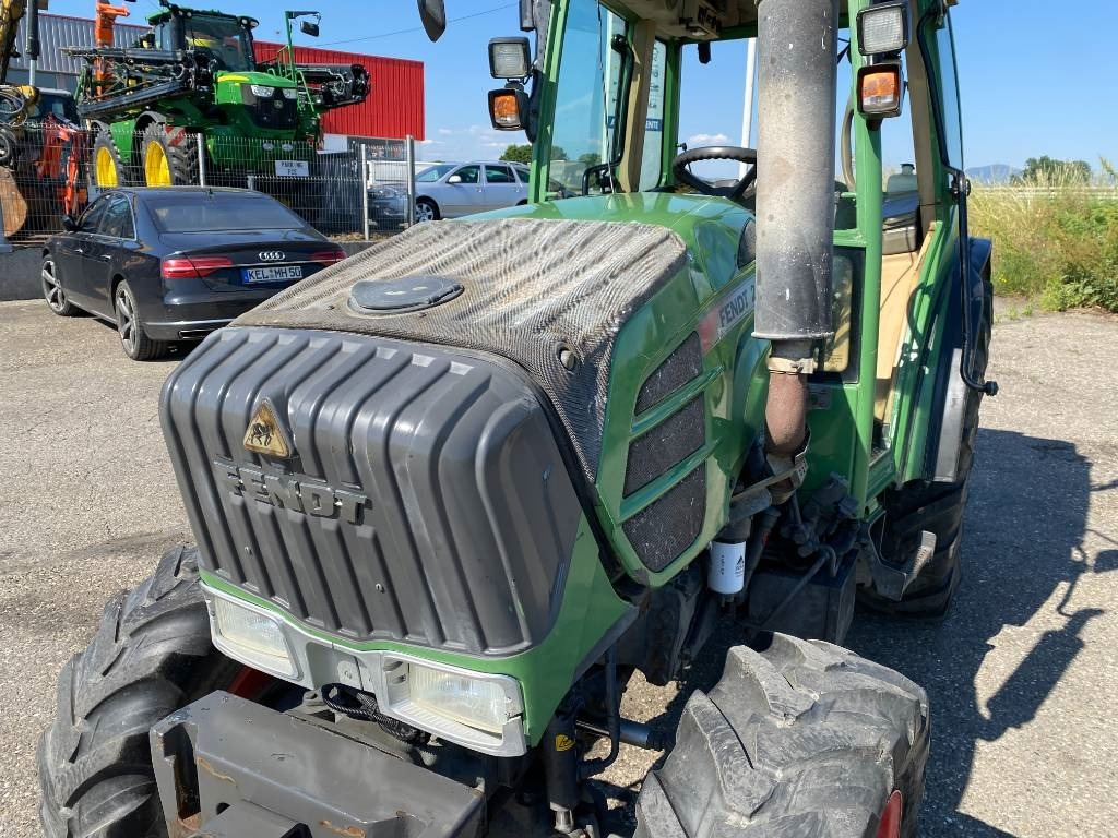 Traktor Fendt 209F Vario TMS 1er Main endommagé: 23 kép.