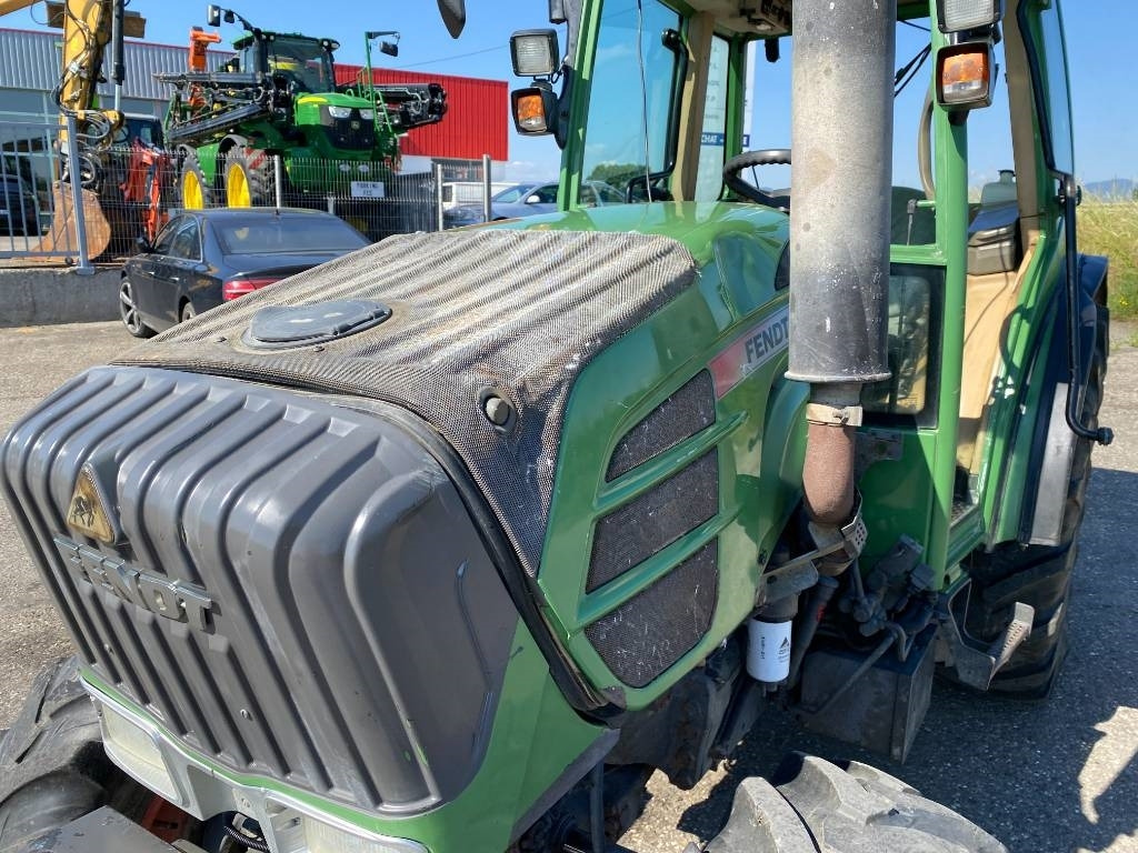 Traktor Fendt 209F Vario TMS 1er Main endommagé: 12 kép.