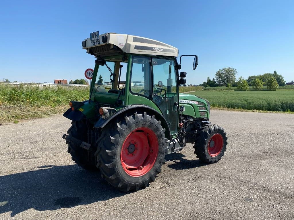 Fendt 209F Vario TMS 1er Main endommagé - Traktor: 4 kép. Fendt 209F Vario TMS 1er Main endommagé - Traktor: 4 kép.