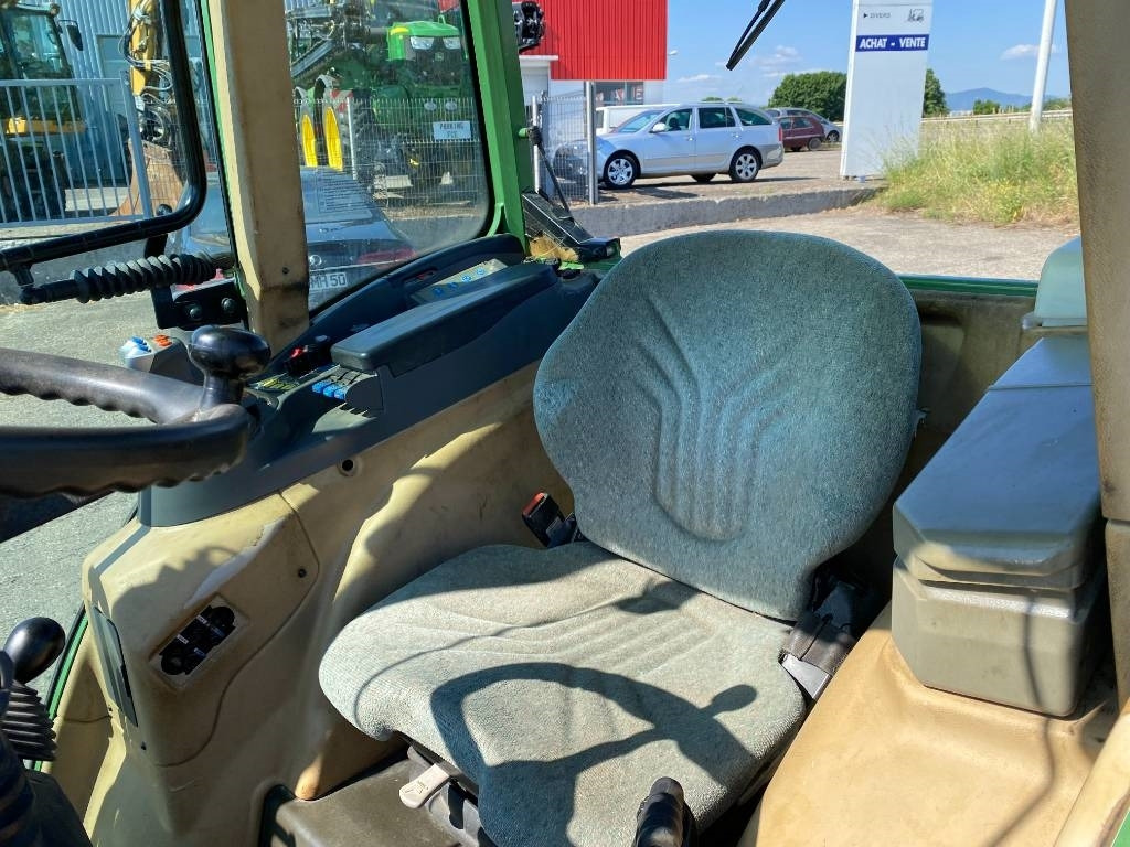 Traktor Fendt 209F Vario TMS 1er Main endommagé: 31 kép.